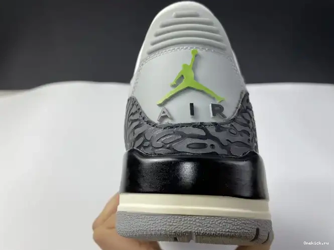 One Kick 136064-006 Chlorophyll 3 Jordan Air Retro 0614